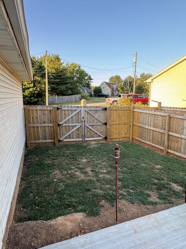 Building Photo - 1201 Crystal Dr