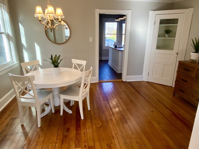 Dining Room - 16 W College Ave