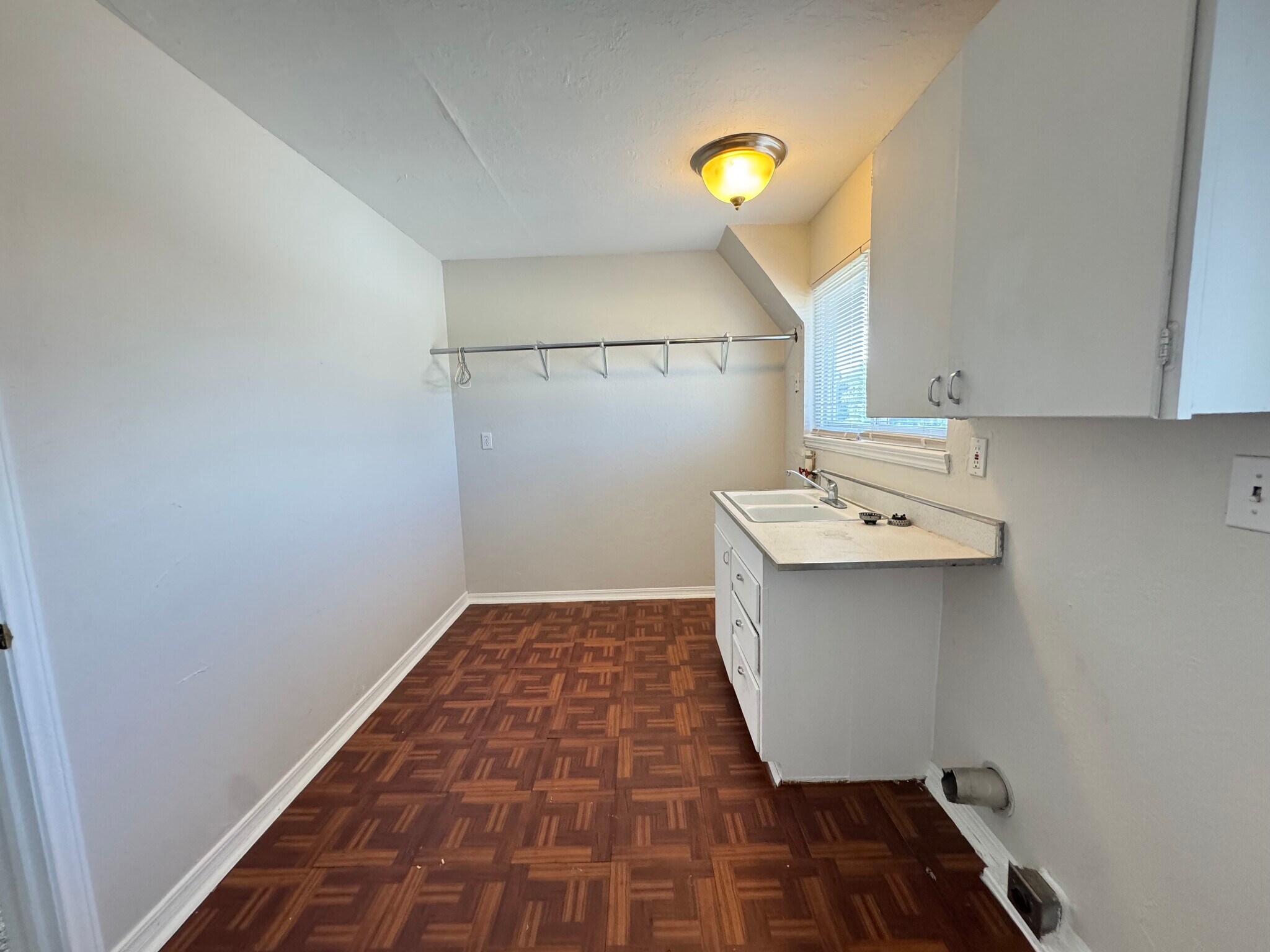 Building Photo - 6007 NW 32nd St