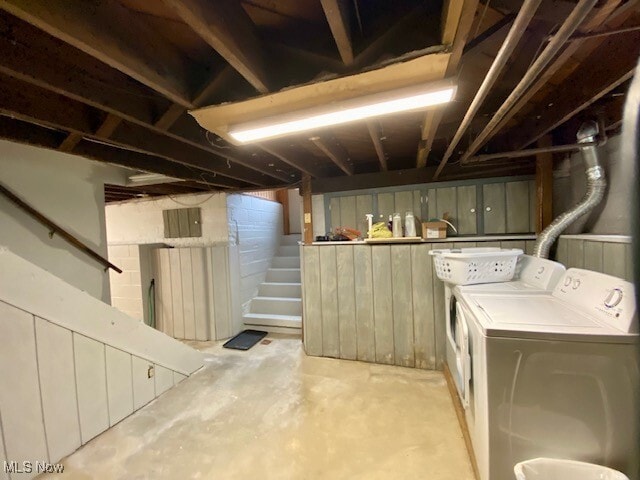 Building Photo - 2321 N Leavitt Rd NW