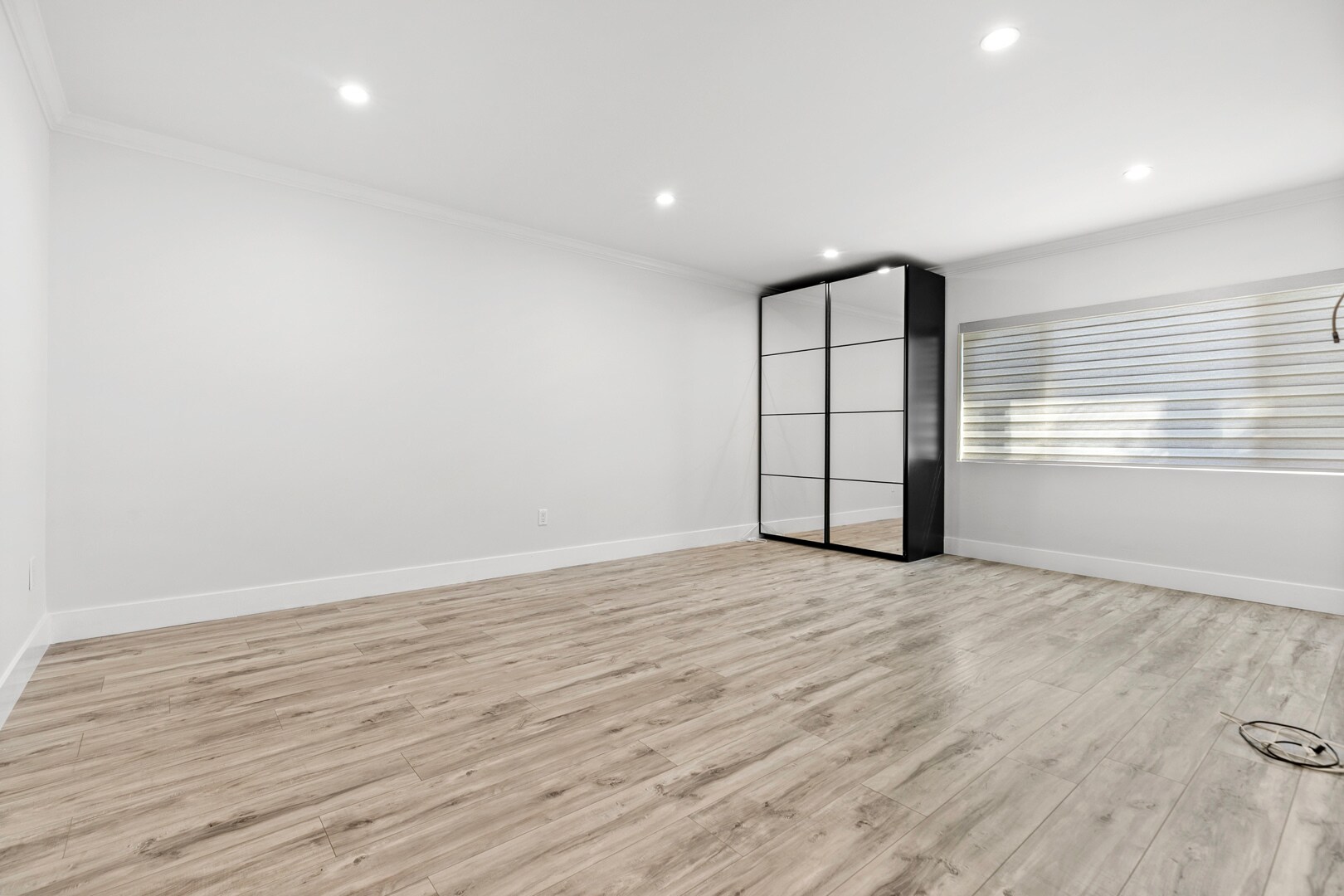 Building Photo - 7911 Fulton Ave