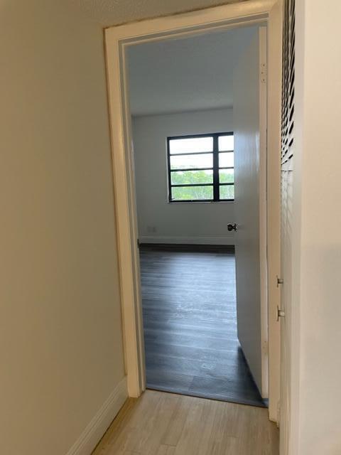 Building Photo - 4640 Lucerne Lakes Blvd W