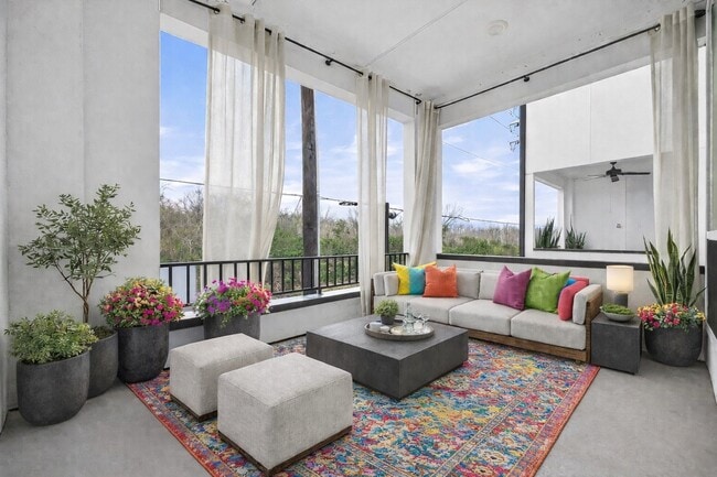 Building Photo - 2712 Grand Fountains Dr