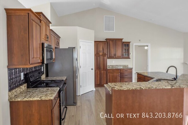 Building Photo - 9990 Hallsford Dr