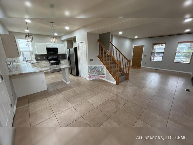 Building Photo - 8063 Cooper River Dr