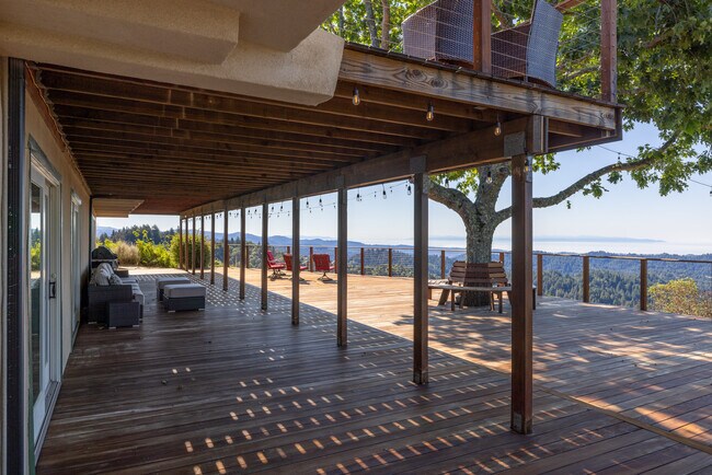 Building Photo - 22533 Majestic Dr