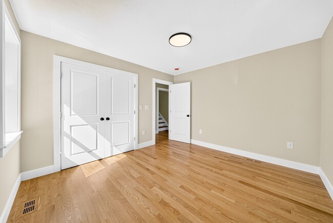 Building Photo - 57 Bellflower Rd