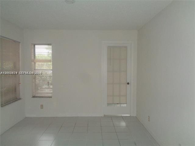 Building Photo - 3380 Pinewalk Dr N
