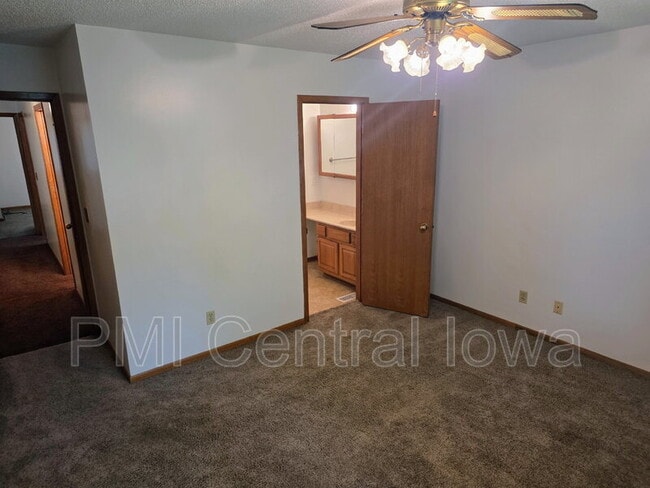Building Photo - 5310 Brookview Dr