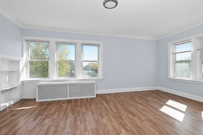 Interior Photo - 7956 S Normal Ave