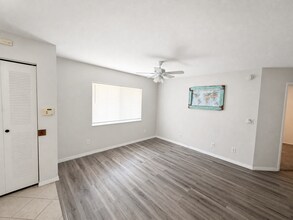 Building Photo - Condo in Gated Winterset