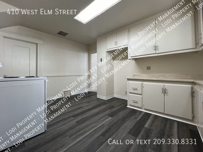 Building Photo - 410 W Elm St