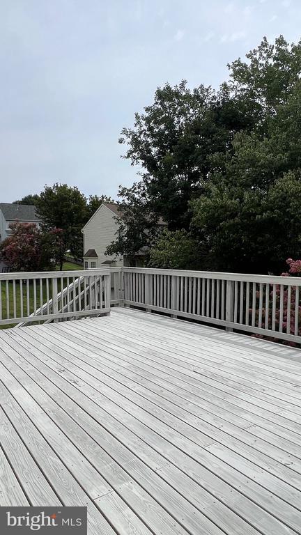 Building Photo - 16 Emerald Dr