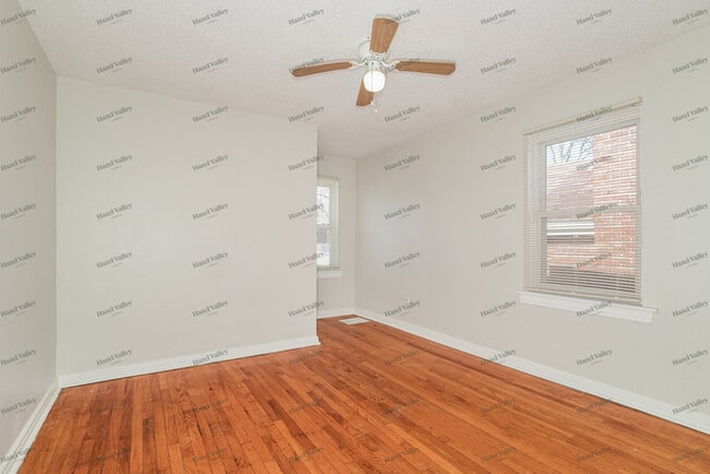 Building Photo - 1306 Sheridan Dr