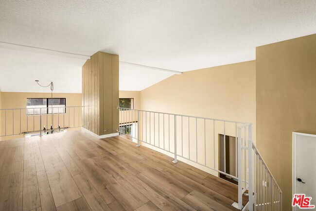 Building Photo - 1944 Glendon Ave