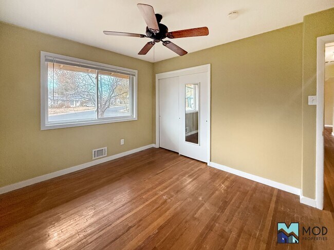 Building Photo - $0 DEPOSIT OPTION!!! CHARMING 3 BED/1 BATH RANCH IN VIRGINIA VILLAGE: HARDWOOD FLOORS, SPACIOUS L...