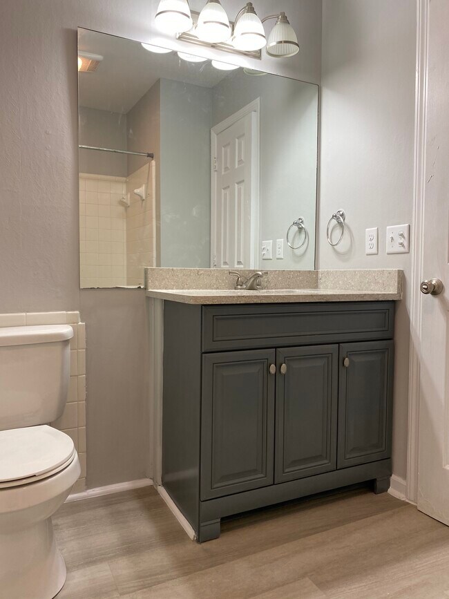 Building Photo - 114 Greenbriar Trail