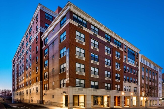 Building Photo - The Monroe Morristown