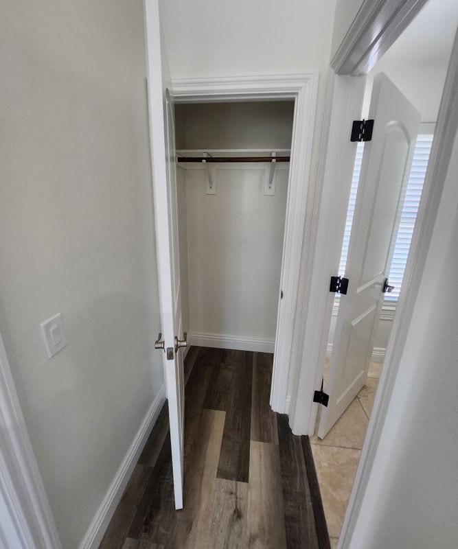 Building Photo - 872 Wild Rose Cir