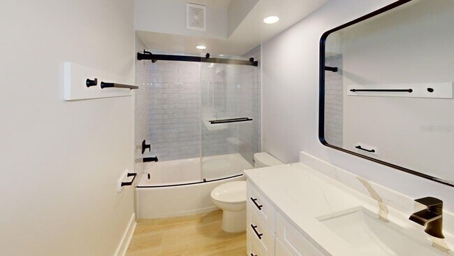 Building Photo - 500 Madeira Rentals / Unit 2