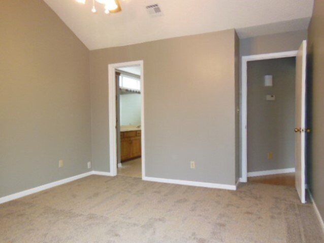 Building Photo - 4811 Horton St