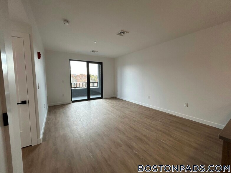 Building Photo - 199 Gardner St