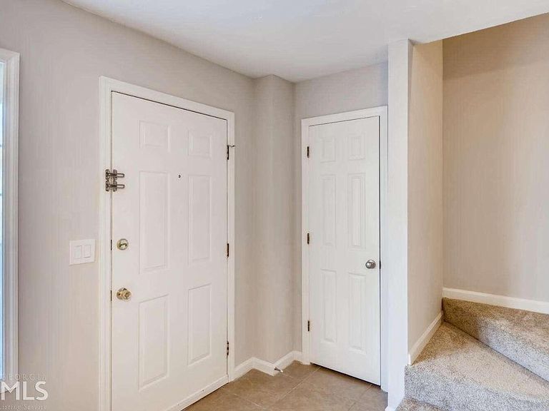 Building Photo - 199 Holcomb Ferry Rd