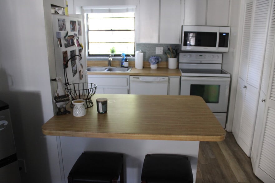 Building Photo - 3424 W Lemon St