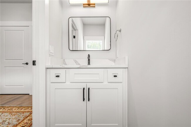 Building Photo - 300 N Bissell Rd