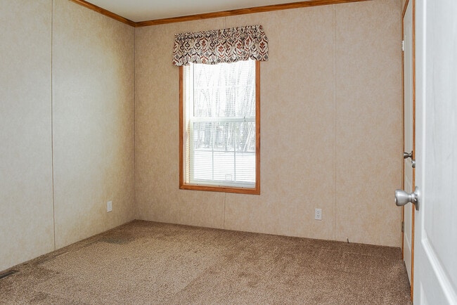 Building Photo - 900 Boothby Rd