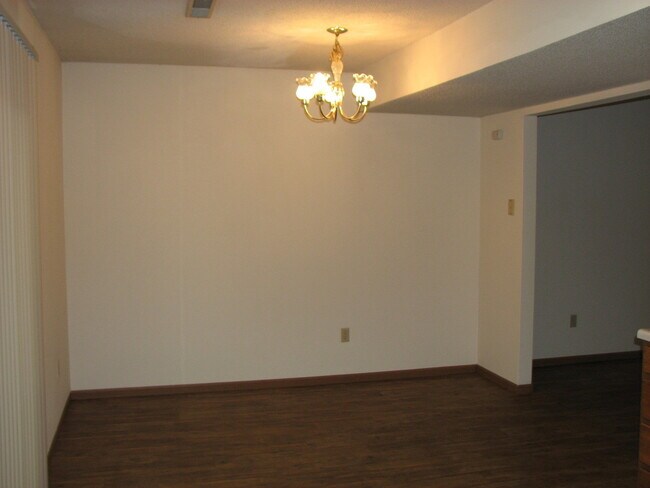 Building Photo - 1616 Anthony St