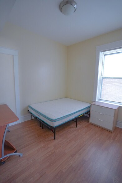 Building Photo - 6011 Waterman Blvd