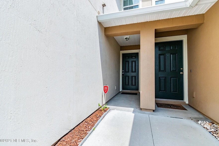 Building Photo - 5924 Bartram Village Dr