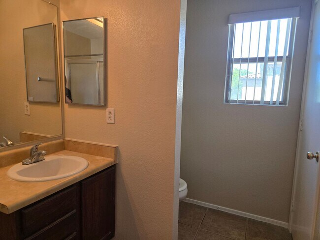 Building Photo - WATERFORD SQUARE COMMUNITY 3 BED 2.5 BATH **ASK ABOUT OUR MOVE IN SPECIALS***