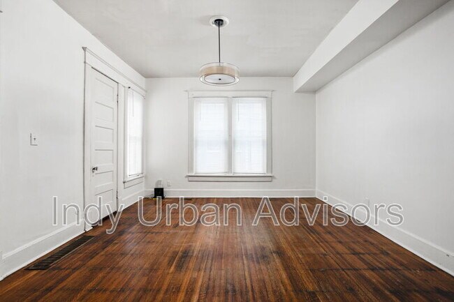 Building Photo - 418 N Drexel Ave