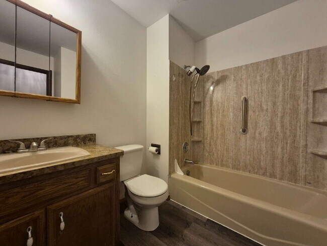 Building Photo - 21225 Mary Lynn Dr