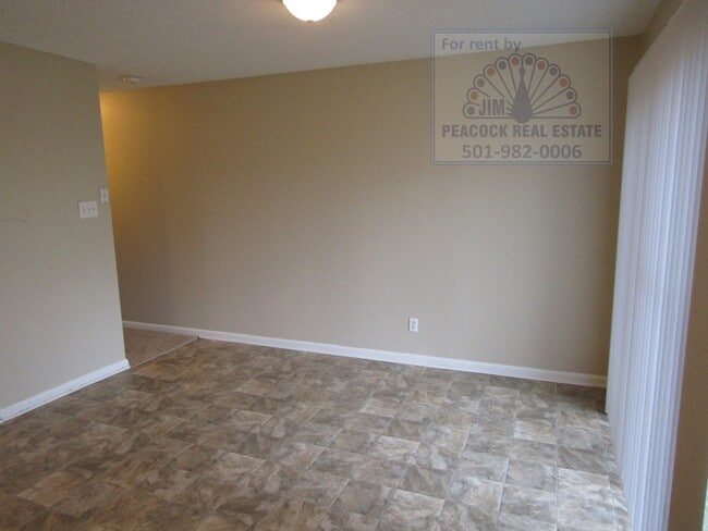 Building Photo - 15 Laramie Cove
