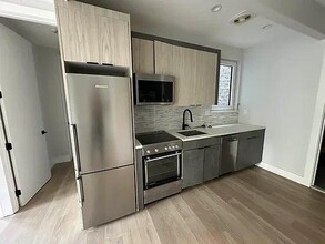 Building Photo - 3 bedroom in Bronx NY 10454