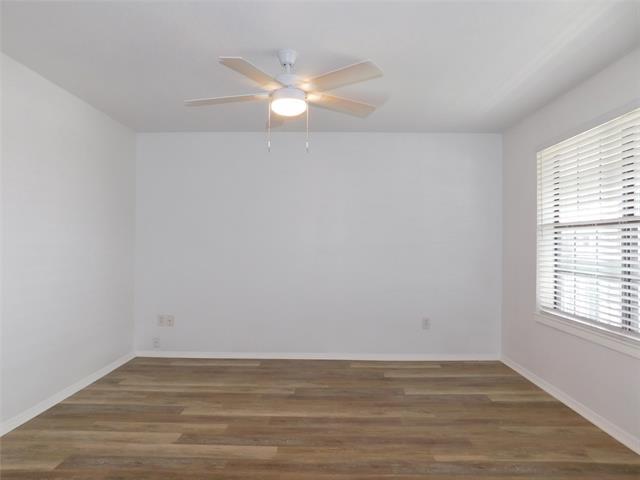 Building Photo - 218 N Texas Blvd