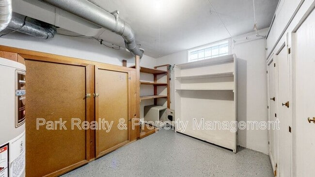 Building Photo - 3090 S Marion St