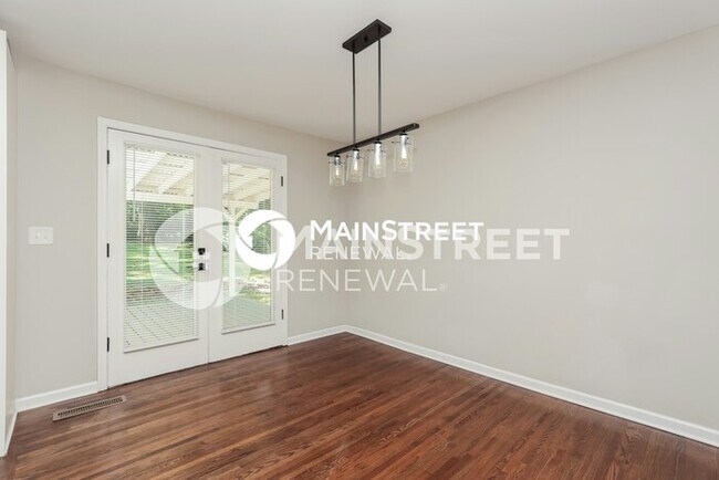 Building Photo - 3 Bedroom Pet-Friendly Home in NASHVILLE, TN with Main Street Renewal