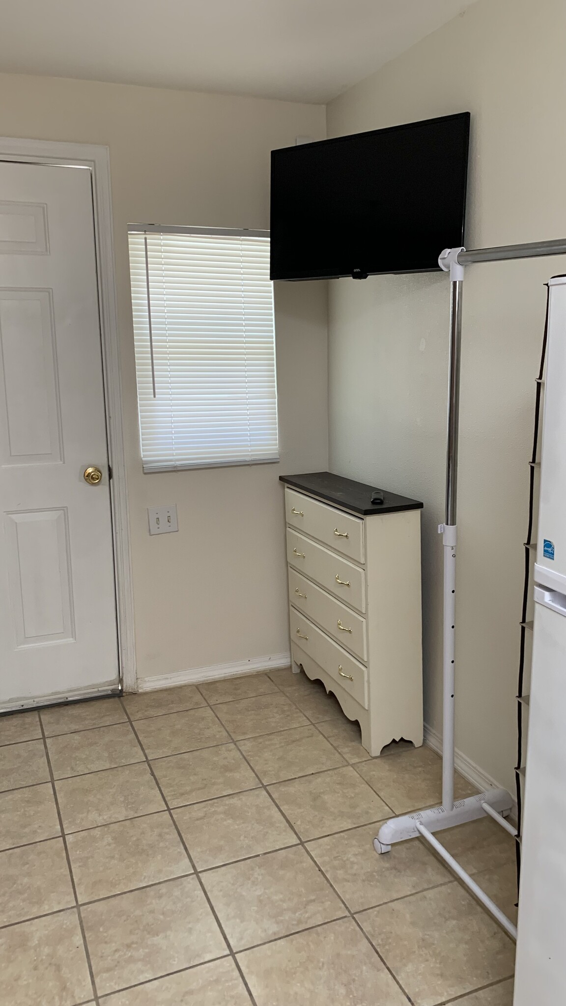 Building Photo - 4505 Pershing Dr