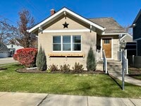 Building Photo - 992 Palmer