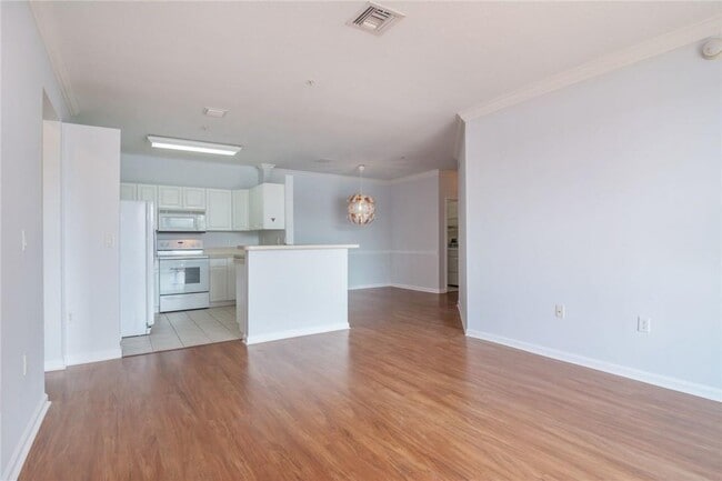 Building Photo - 4404 SW 160th Ave