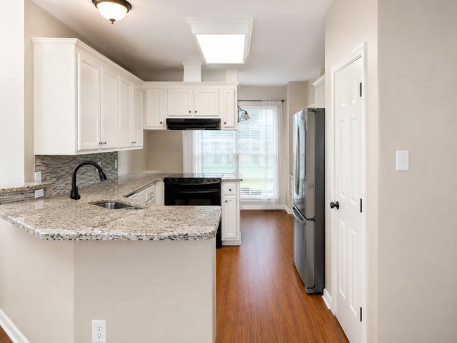 Building Photo - "Charming 3-Bedroom Retreat with Cozy Fireplace in College Station – 1485 Sq. Ft. of Comfort!"