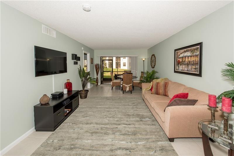 Building Photo - 301 Olivewood Plz
