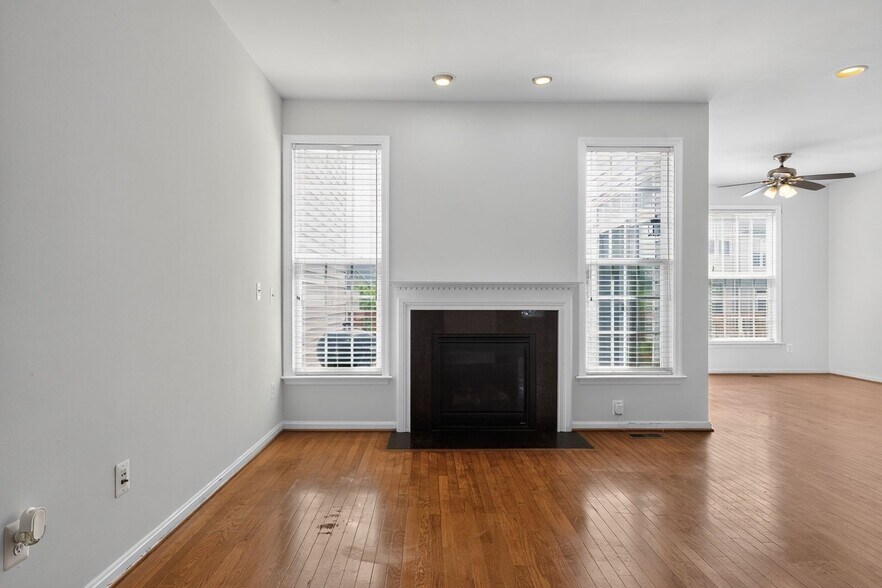 Building Photo - 2347 Battery Hill Cir