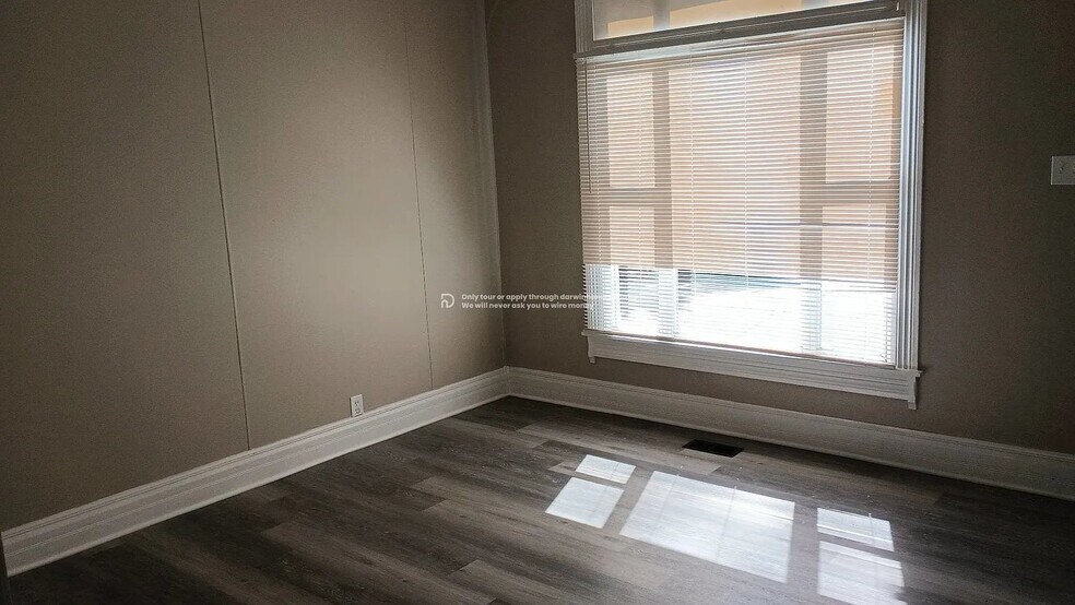 Building Photo - 910 Watt St