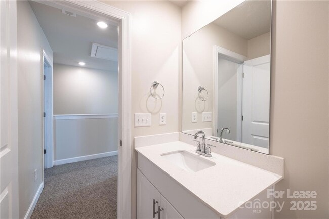 Building Photo - 2117 Morgan Hls Dr