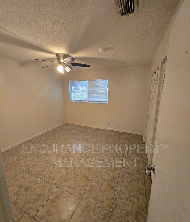 Building Photo - 640 53rd St